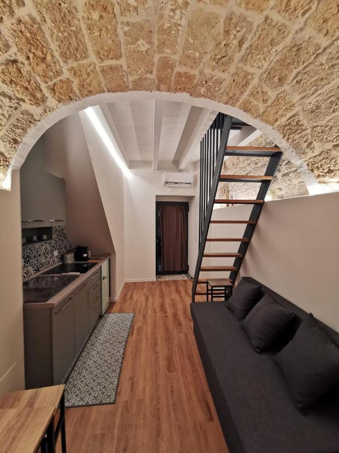 Corte San Triggiano 13 Citta Vecchia, Apartamento *